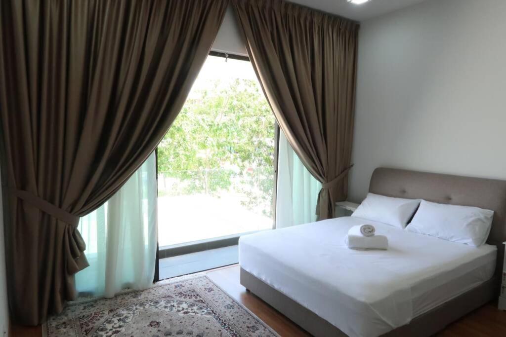 Promo Private Luxurious Nilai Vacation Home Zewnętrze zdjęcie