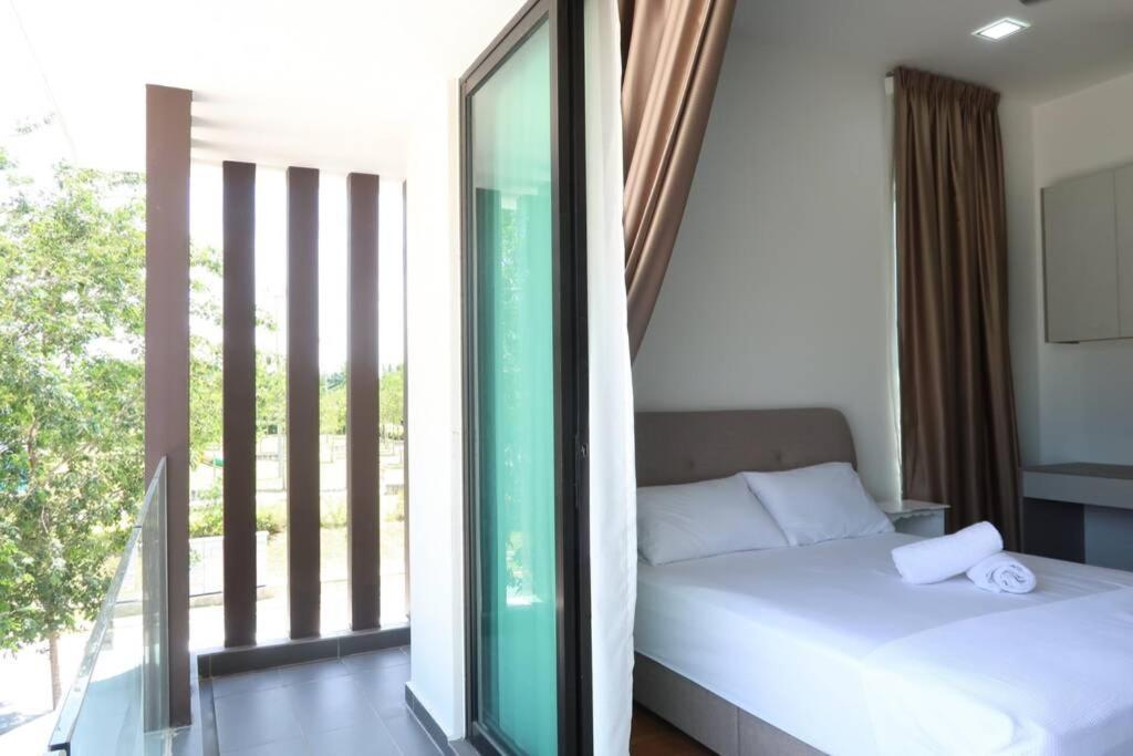 Promo Private Luxurious Nilai Vacation Home Zewnętrze zdjęcie