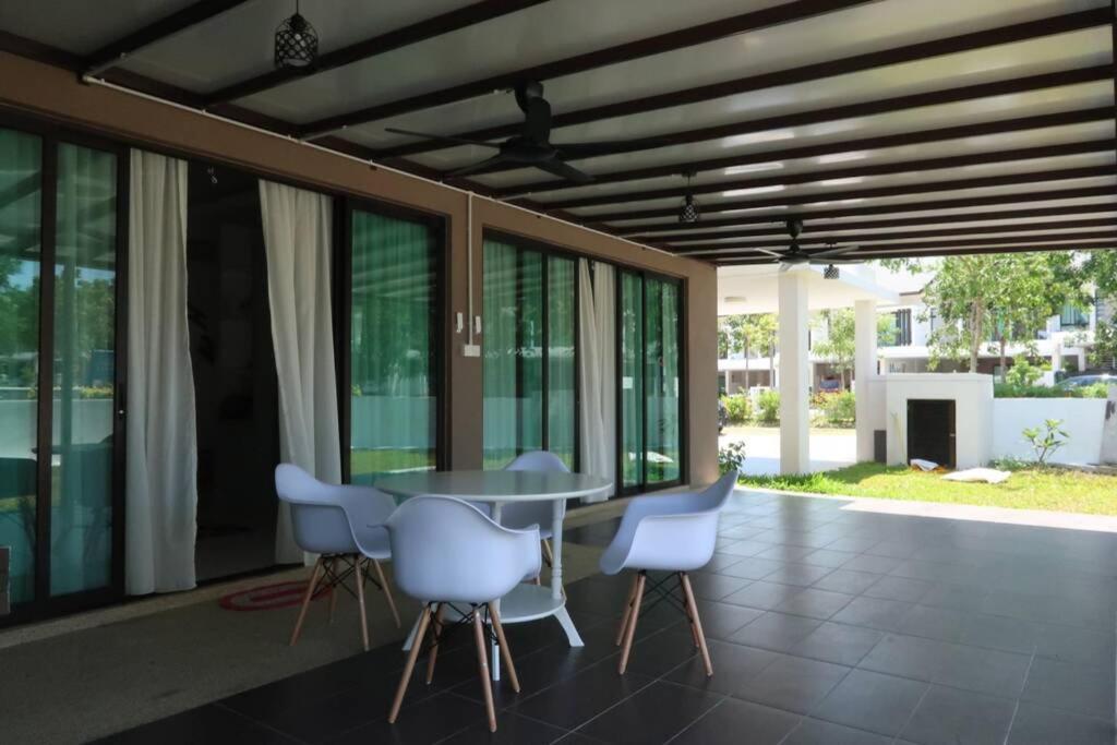 Promo Private Luxurious Nilai Vacation Home Zewnętrze zdjęcie