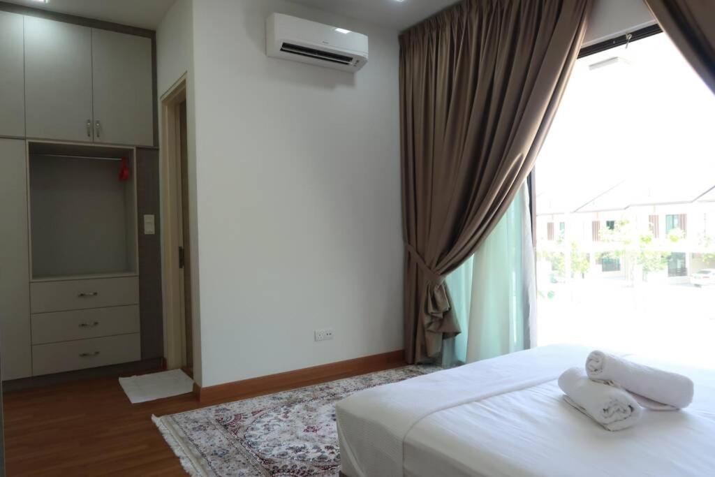 Promo Private Luxurious Nilai Vacation Home Zewnętrze zdjęcie